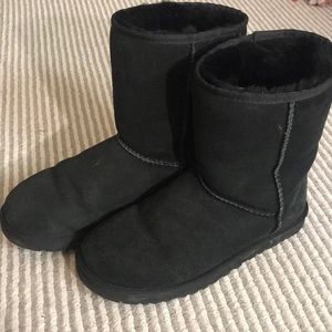 UGG Shoes - Black short Ugg boots UGG Shoes - Black short Ugg boots